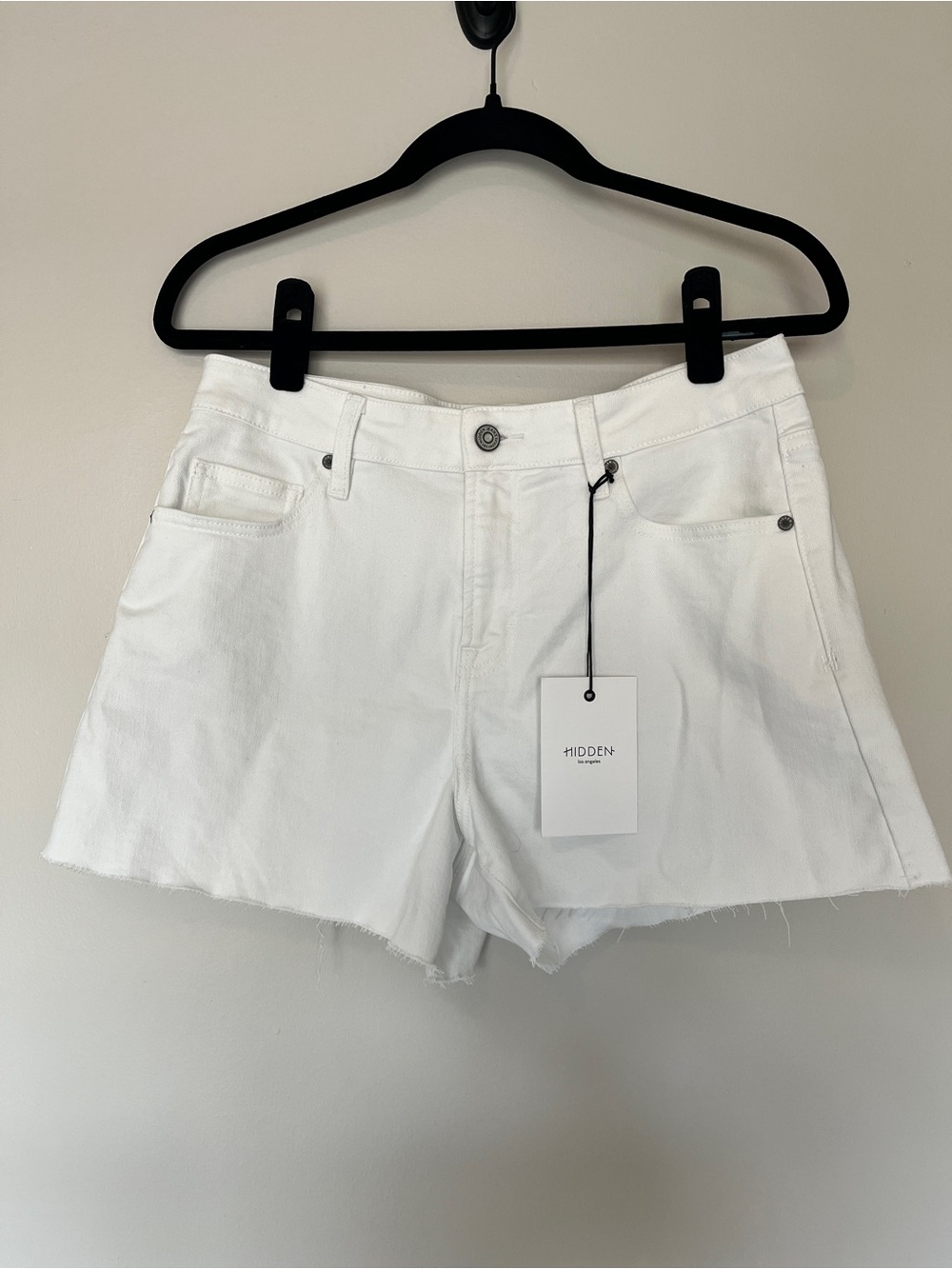 Hidden Jeans Ava High Rise A-Line White Denim Shorts Raw Hem NWT Medium - Picture 3 of 7